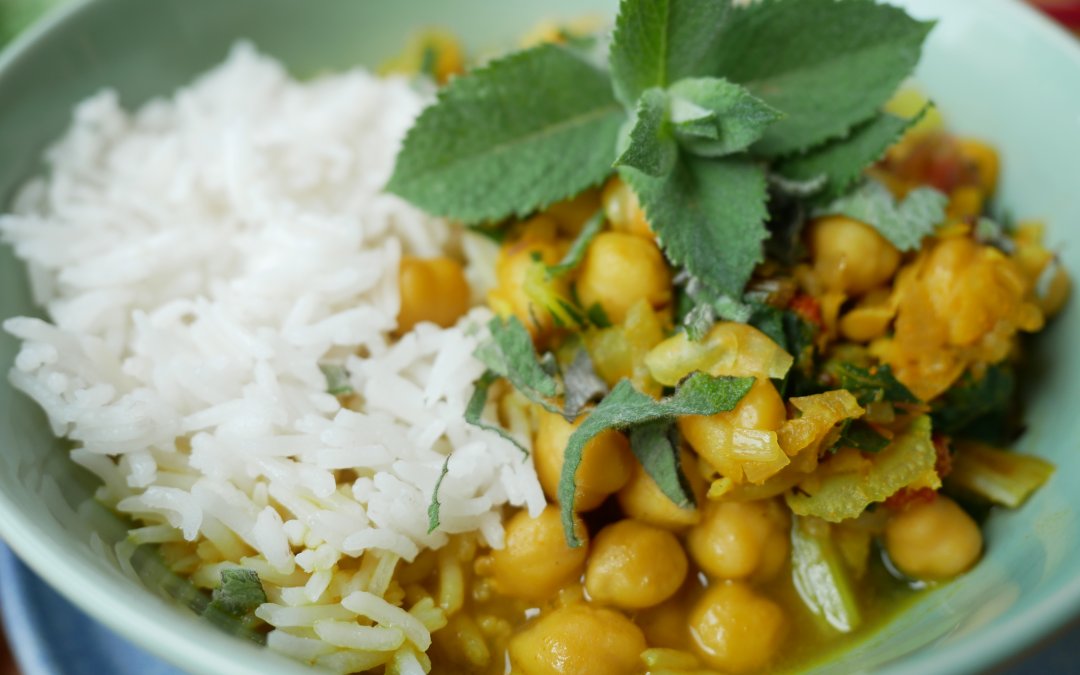 Kichererbsen-Mangold-Curry